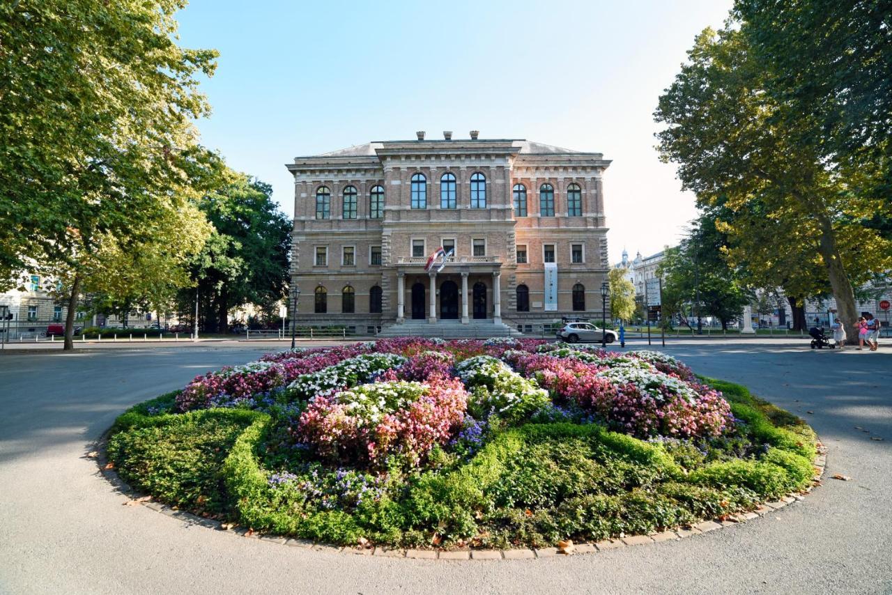 1Br In Central Zagreb & Main Station, Free Parkingアパートメント エクステリア 写真